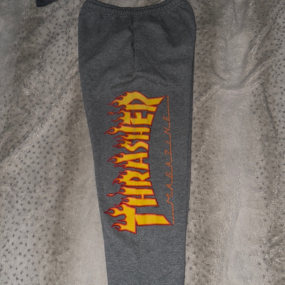 THRASHER SWEATPANTS